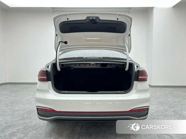 Volkswagen Lavida 2022 Белый из Китая, фото 4