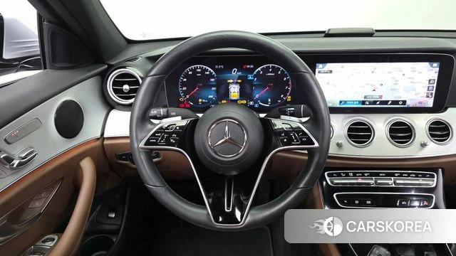 Mercedes-Benz E-Class W213 2021 Серебряный из Кореи, фото 4