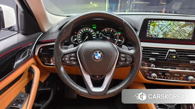 BMW 5 Series (G30) 2018 Белый из Кореи, фото 4