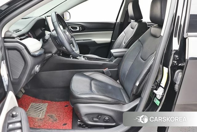 Jeep Compass 2nd Generation 2022 Черный из Кореи, фото 4