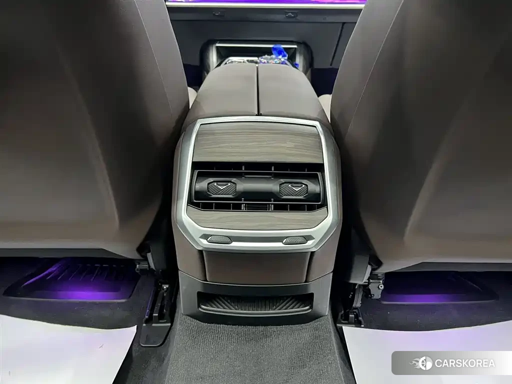 BMW 7 series 2025 Черный из Китая, фото 4