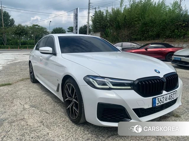 BMW 5 Series (G30) 2023 Белый из Кореи, фото 4