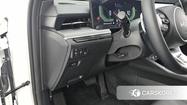 Kia The New K5 3rd generation 2025 Белый из Кореи, фото 4