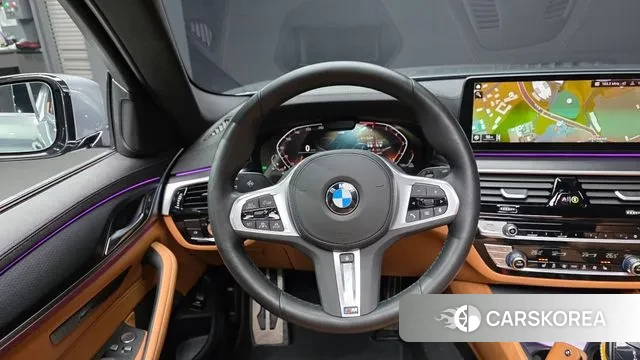 BMW 5 Series (G30) 2023 Серебристо-серый из Кореи, фото 4