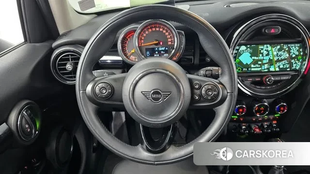 Mini Cooper 2019 Жемчужный цвет из Кореи, фото 4