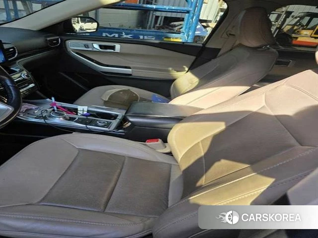Ford Explorer 6th Generation 2021 Серый из Кореи, фото 4