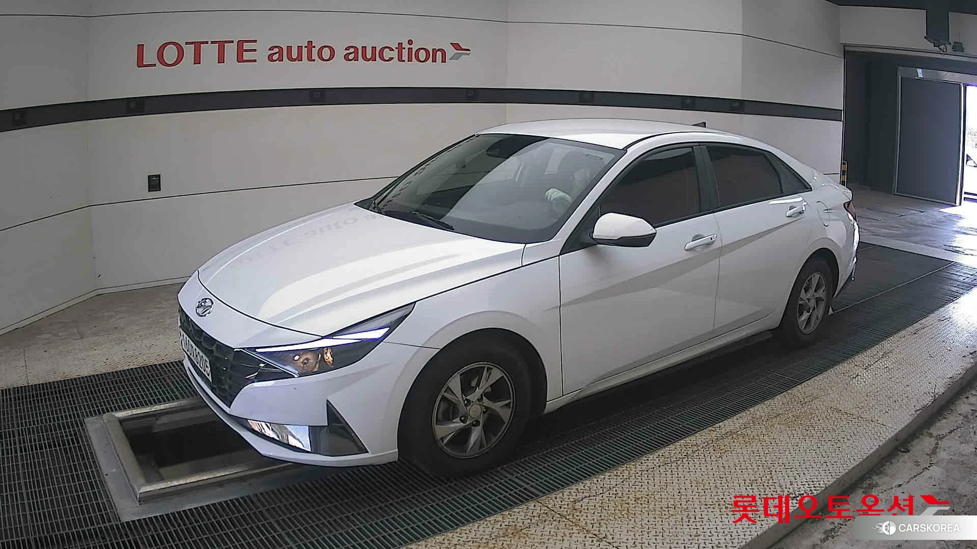 Hyundai Avante 2021 Polar White из Кореи, фото 4