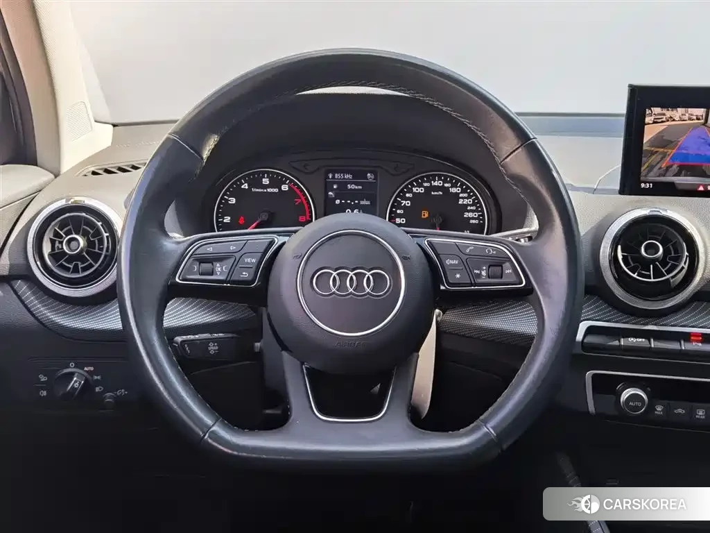 Audi Q2L 2024 Silver/gray из Китая, фото 4