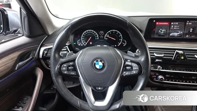 BMW 5 Series (G30) 2019 Светло-серебряный цвет из Кореи, фото 4