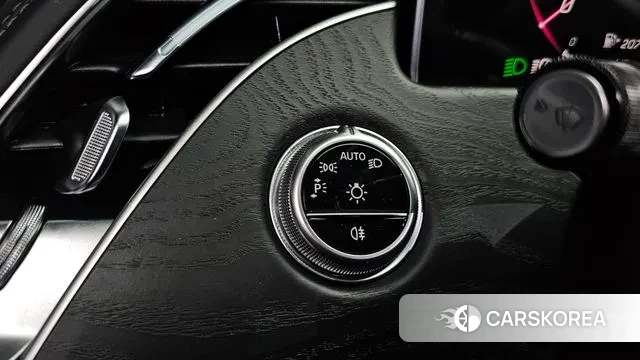 Mercedes-Benz E-Class W214 2024 Белый из Кореи, фото 4