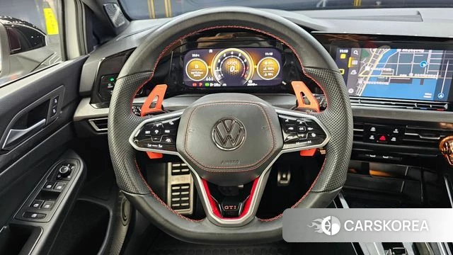 Volkswagen Golf 8th Generation 2023 Белый из Кореи, фото 4