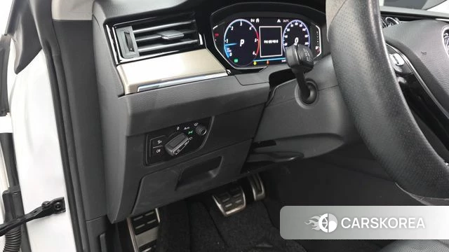 Volkswagen Arteon 2020 Белый из Кореи, фото 4