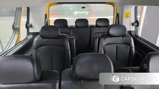 Hyundai Staria 2022 Желтый из Кореи, фото 4