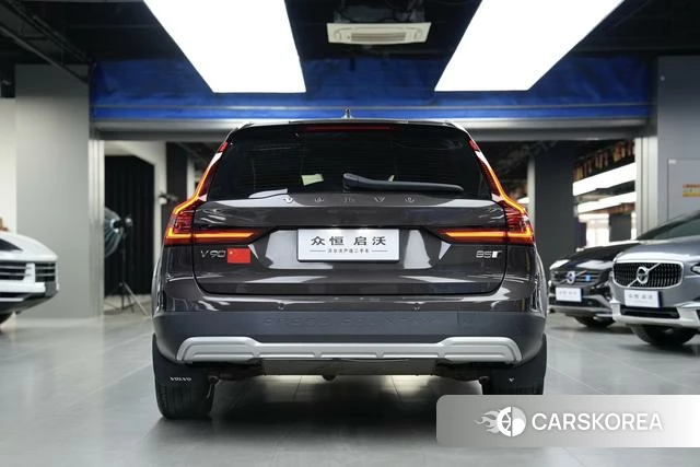 Volvo V90 2023 Темно-серый из Китая, фото 4