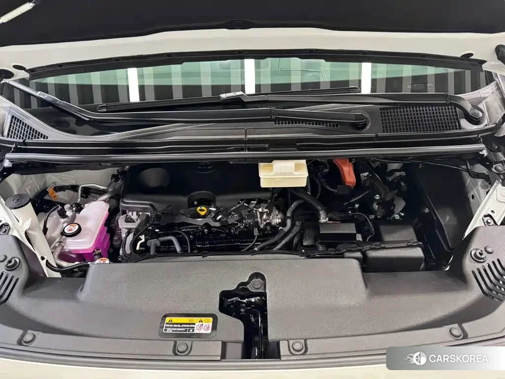 Toyota Elfa 2024 Белый из Китая, фото 5