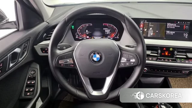 BMW 1 Series (F40) 2021 Черный из Кореи, фото 4