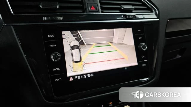 Volkswagen Tiguan second Generation 2022 Белый из Кореи, фото 4