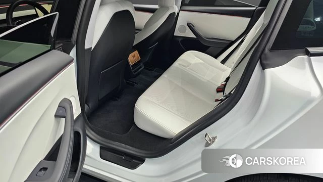 Tesla Model 3 2024 Белый из Кореи, фото 4