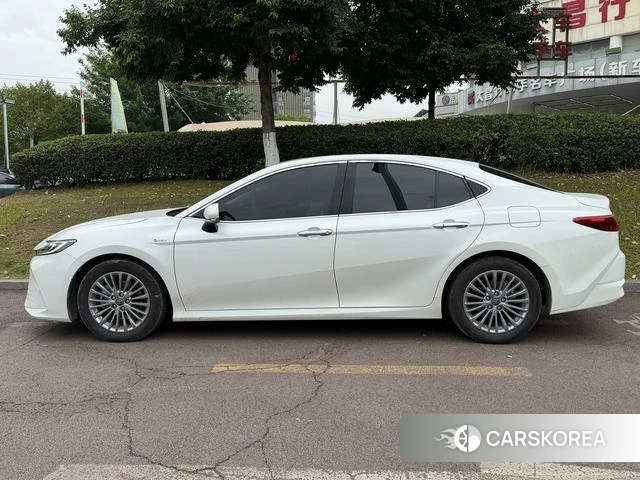 Toyota Camry 2024 Белый из Китая, фото 4