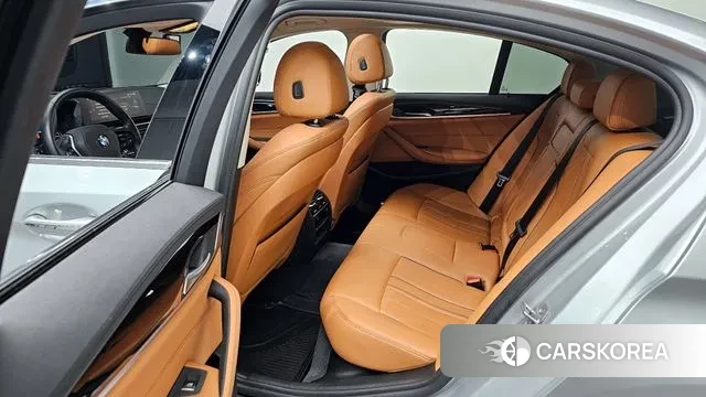 BMW 5 Series (G30) 2018 Серебряный из Кореи, фото 4