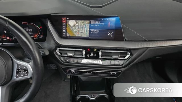 BMW 1 Series (F40) 2021 Черный из Кореи, фото 4