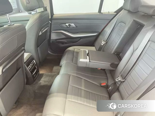 BMW 3 series 2020 Красный из Китая, фото 4