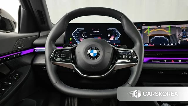 BMW 5 Series (G60) 2023 Черный из Кореи, фото 4