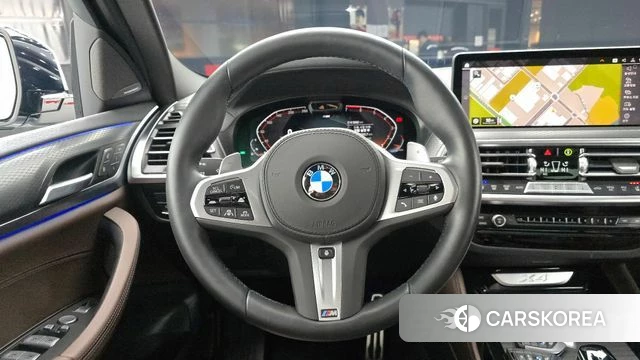 BMW X4 (G02) 2025 Светло-серебряный цвет из Кореи, фото 4