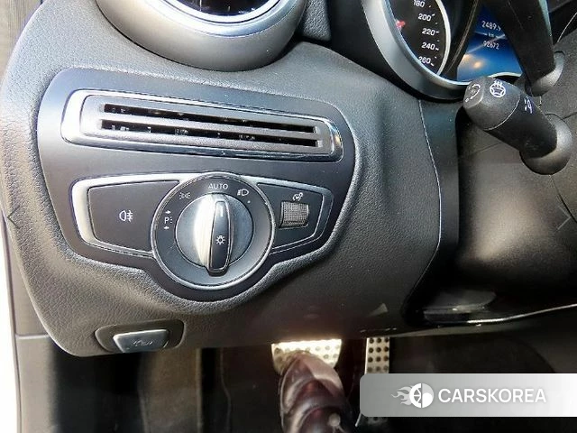 Mercedes-Benz C-Class W205 2019 Белый из Кореи, фото 4