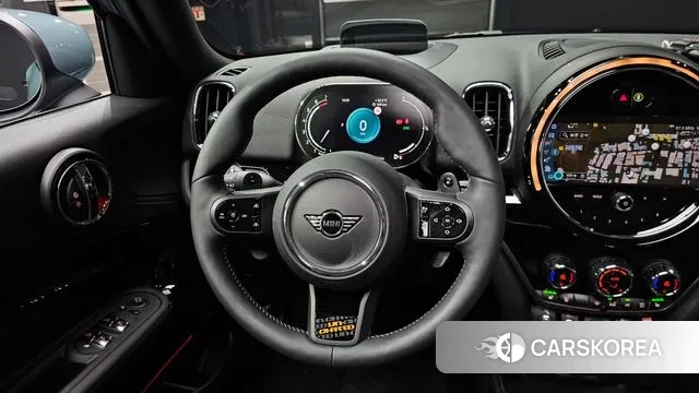 Mini Cooper S Countryman 2024 Светло-серебряный цвет из Кореи, фото 4