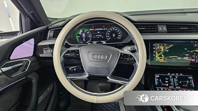 Audi e-Tron 2020 Белый из Кореи, фото 4