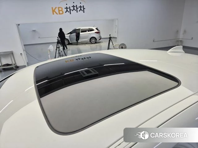 BMW 5 Series (G30) 2020 Белый из Кореи, фото 4