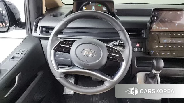 Hyundai Staria 2023 Белый из Кореи, фото 4