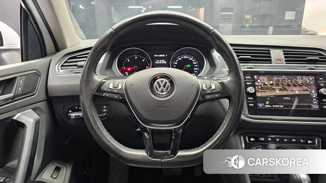 Volkswagen Tiguan second Generation 2020 Белый из Кореи, фото 4