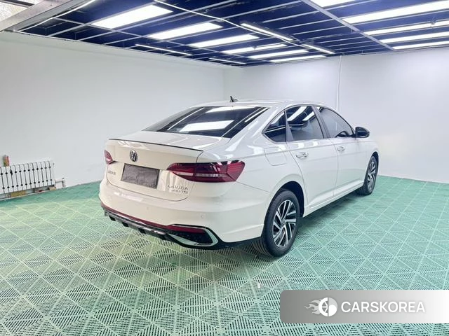 Volkswagen Lavida 2022 Белый из Китая, фото 4