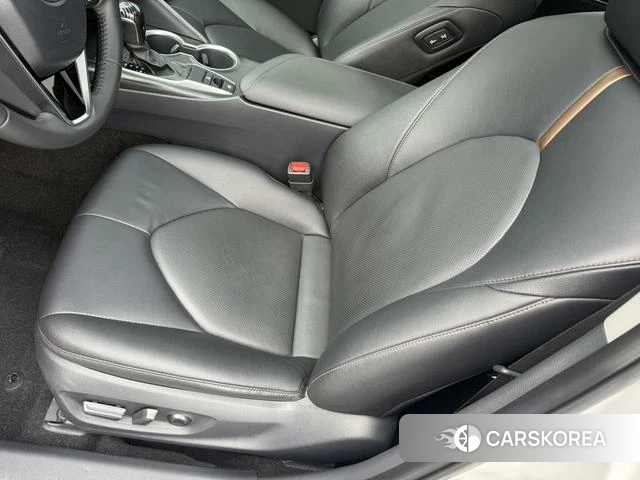 Toyota Camry 2021 Белый из Китая, фото 4