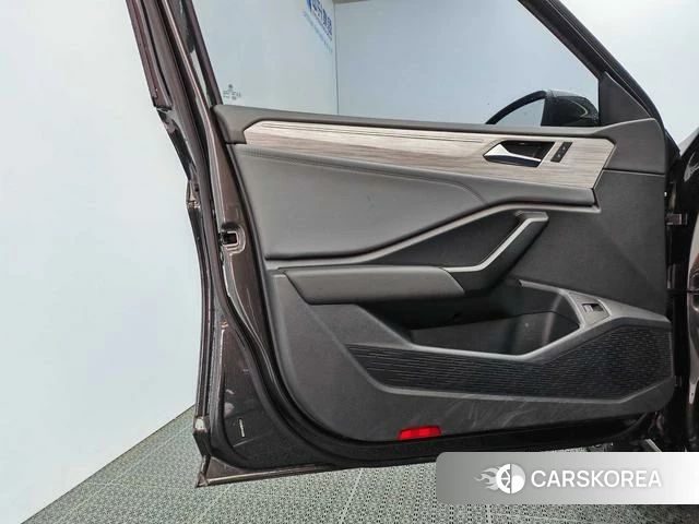 Volkswagen Sagitar 2023 Черный из Китая, фото 4
