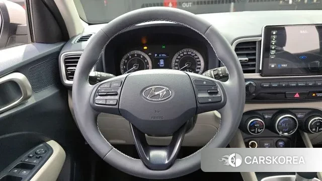 Hyundai Venue 2019 Серебристо-серый из Кореи, фото 4