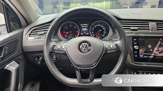 Volkswagen Tiguan second Generation 2019 Белый из Кореи, фото 4