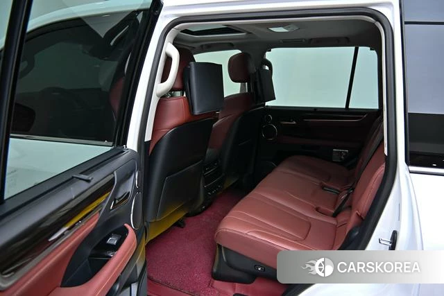 Lexus LX 2022 Белый из Китая, фото 4