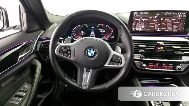 BMW 5 Series (G30) 2022 Белый из Кореи, фото 4