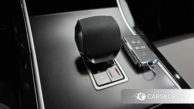 Land Rover Range Rover Velar 2026 Белый из Кореи, фото 4
