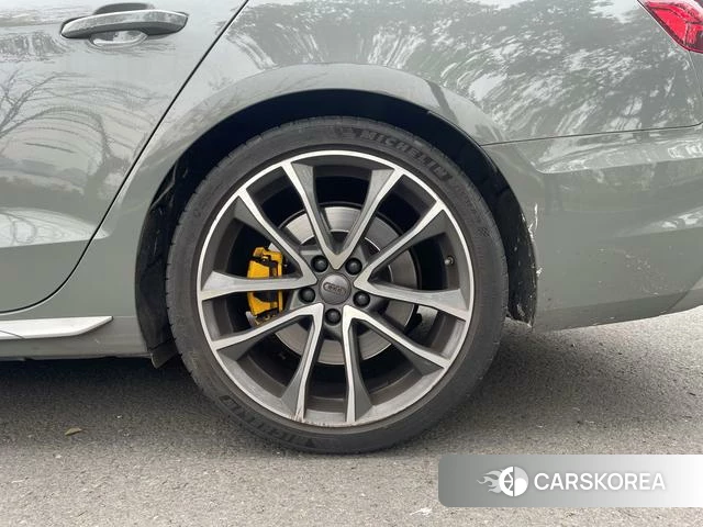 Audi S4 2021 Серебристо-серый из Китая, фото 4
