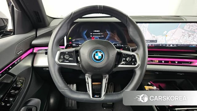 BMW 5 Series (G60) 2025 Синий из Кореи, фото 4