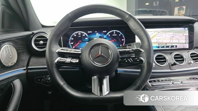 Mercedes-Benz E-Class W213 2022 Белый из Кореи, фото 4