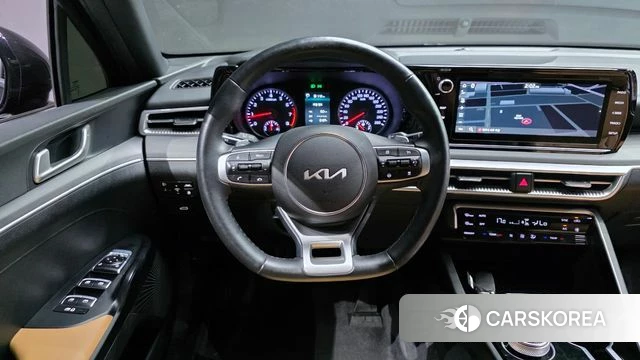 Kia K5 3rd generation 2023 Черный из Кореи, фото 4