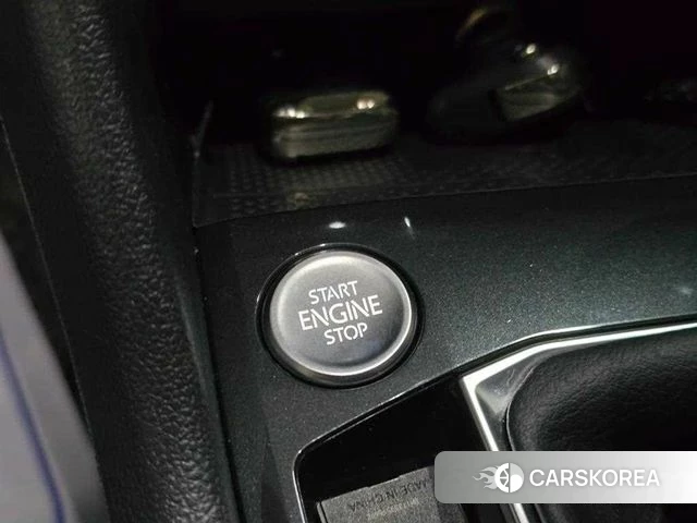 Volkswagen Tiguan second Generation 2021 Черный из Кореи, фото 4