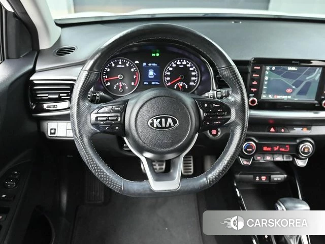 Kia Stonic 2019 Белый из Кореи, фото 4