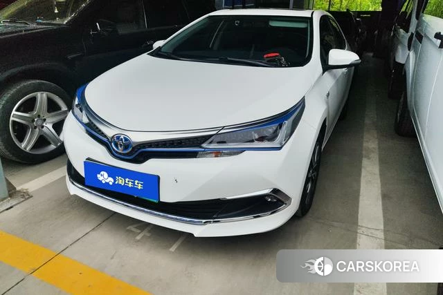 Toyota Corolla dual engine E+ 2021 Белый из Китая, фото 4