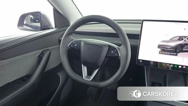 Tesla Model Y 2025 Серый из Кореи, фото 4